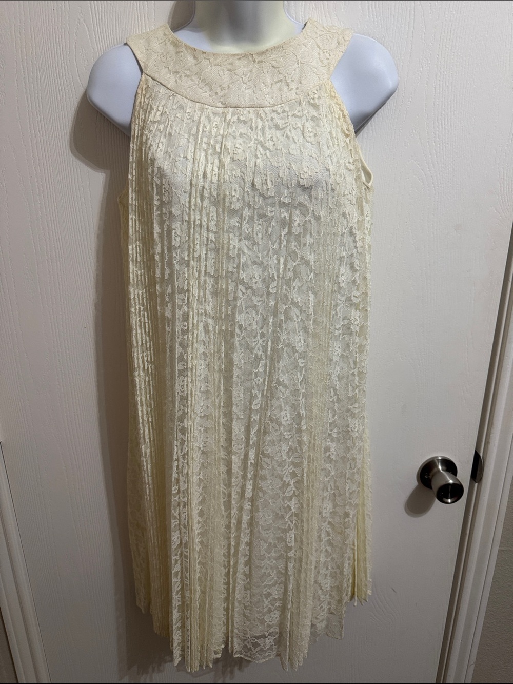 Vintage Mid Century Ivory Floral Lace Dress Union American Made A-Line Pleated 9